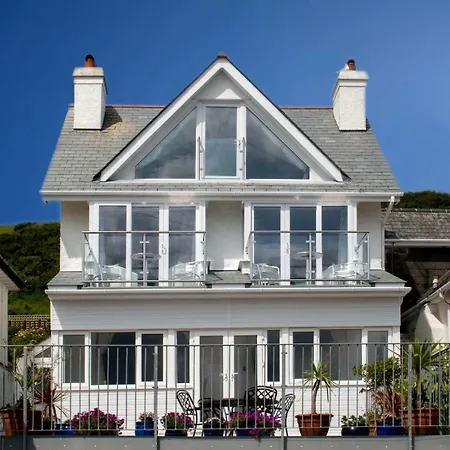 Seaview 3*